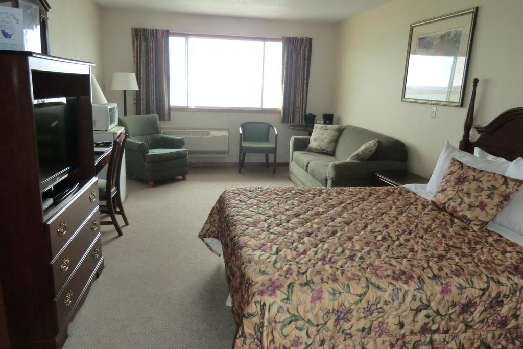 Admiral Digby Inn Restaurant&Cottages Extérieur photo