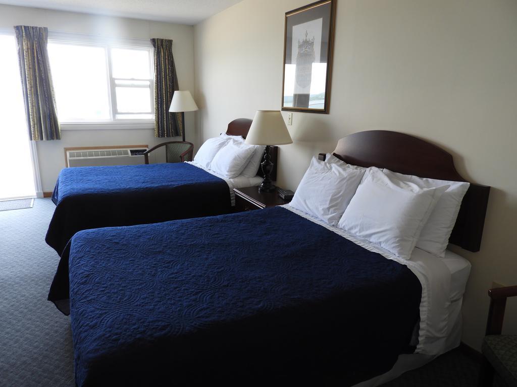 Admiral Digby Inn Restaurant&Cottages Extérieur photo