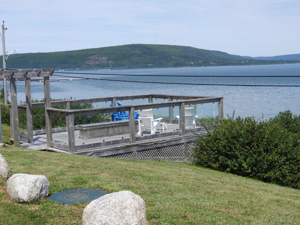 Admiral Digby Inn Restaurant&Cottages Extérieur photo
