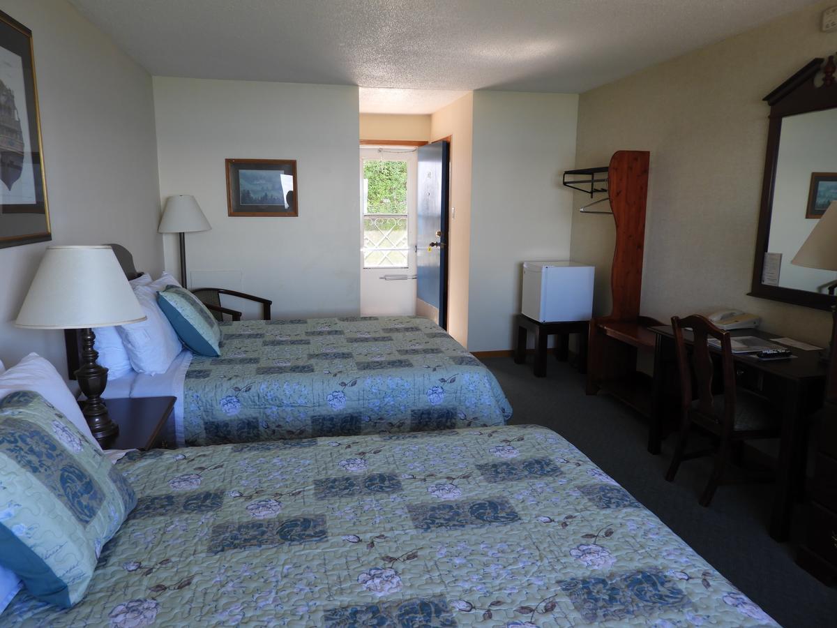 Admiral Digby Inn Restaurant&Cottages Extérieur photo